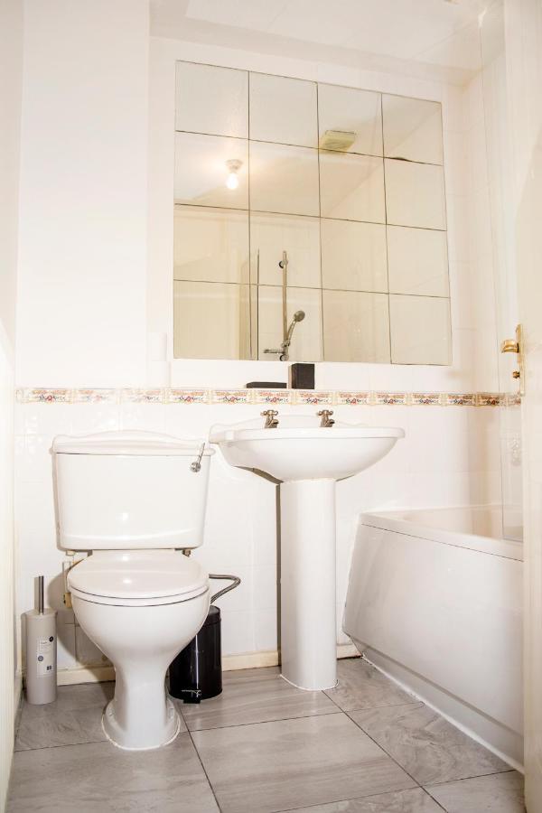 Cosy 3-Bed Home Close To City Centre Μάντσεστερ Εξωτερικό φωτογραφία